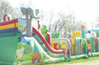  Parque infantil en el 23 
